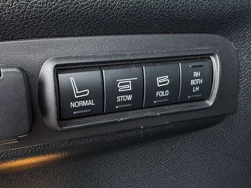 Used 2018 Ford Explorer Limited AWD/4WD image 23
