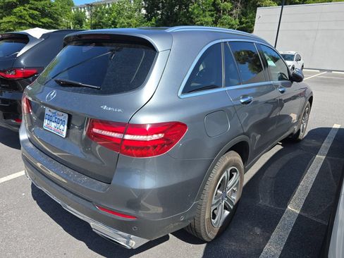 Used 2017 Mercedes-Benz GLC 300 4MATIC image 2