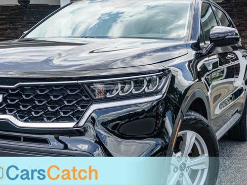 Used 2023 Kia Sorento LX FWD image 6