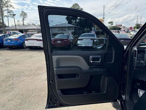 Used 2018 Chevrolet Silverado 1500 Custom RWD image 12