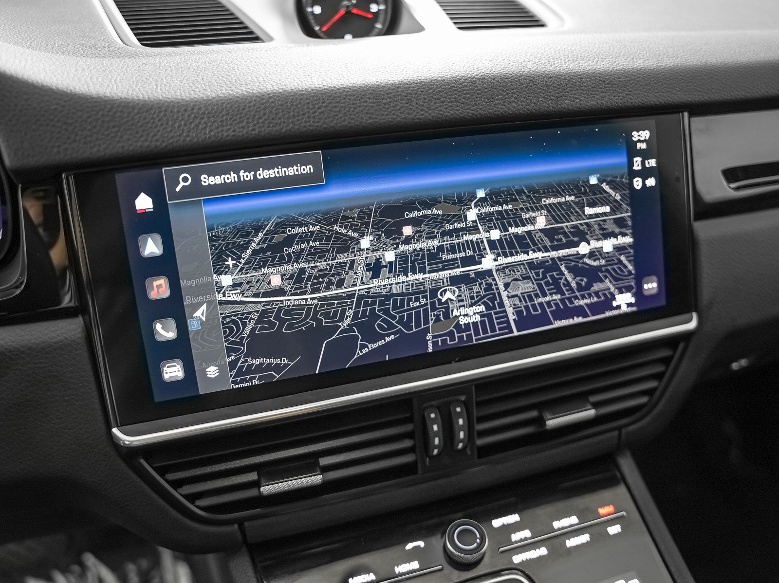 Certified 2023 Porsche Cayenne AWD/4WD image 23