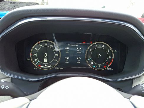 Certified 2025 Jaguar F-PACE R-Dynamic S image 23