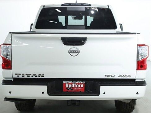 Used 2024 Nissan Titan SV w/ SV Convenience Package image 42