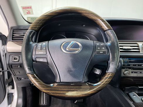 Used 2016 Lexus LS 460 image 22