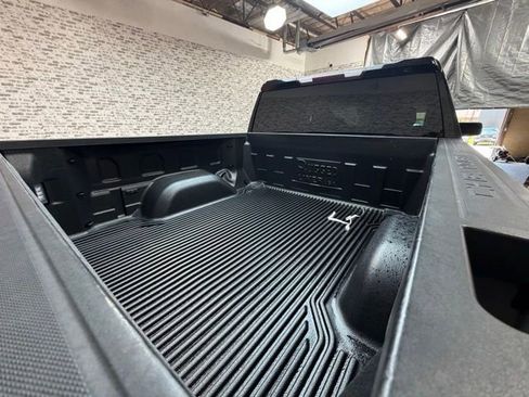 Used 2019 Chevrolet Silverado 1500 LT Trail Boss w/ Convenience Package AWD/4WD image 11
