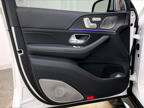 New 2026 Mercedes-Benz Maybach GLS 600 4MATIC image 10