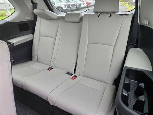 Certified 2026 Toyota Grand Highlander FWD image 11