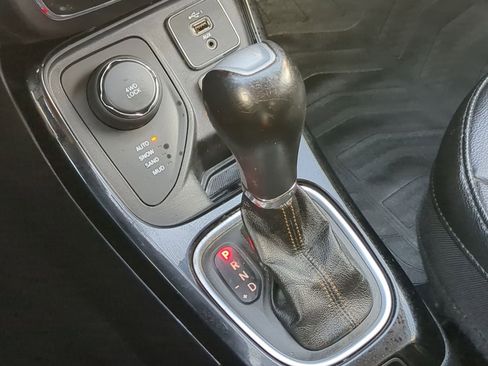 Used 2020 Jeep Compass Limited image 31