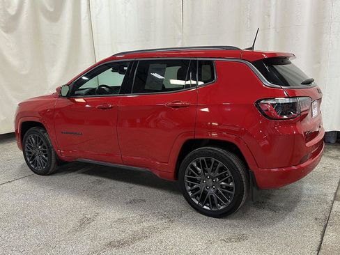 Used 2022 Jeep Compass Limited AWD/4WD image 3
