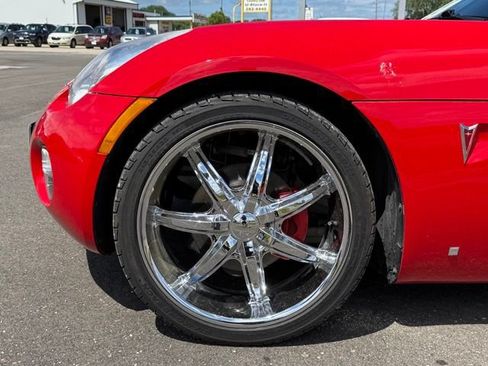 Used 2006 Pontiac Solstice Convertible w/ Premium Package RWD image 32