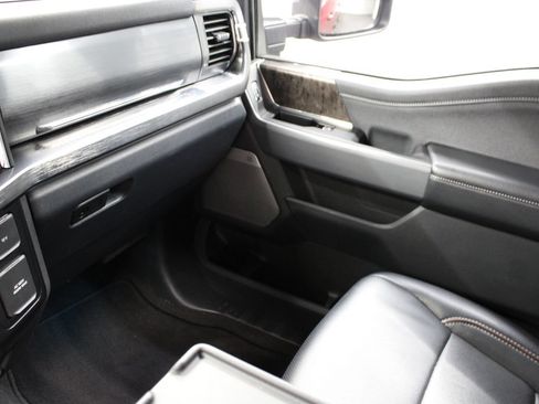 Used 2024 Ford F250 Lariat w/ Sport Appearance Package AWD/4WD image 34