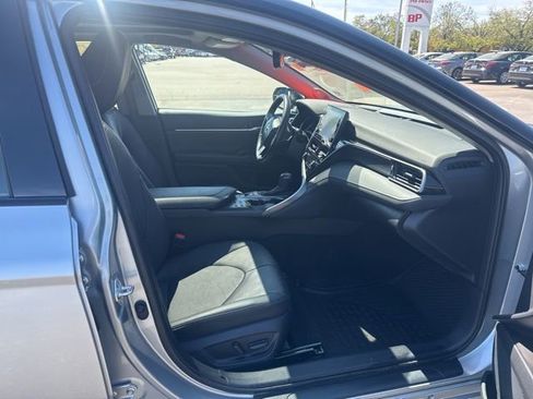 Used 2023 Toyota Camry XSE w/ Navigation Package image 15