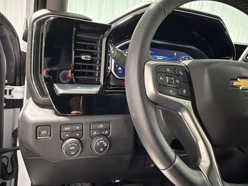 New 2026 Chevrolet Silverado 1500 LT w/ Z71 Off-Road Package AWD/4WD image 33