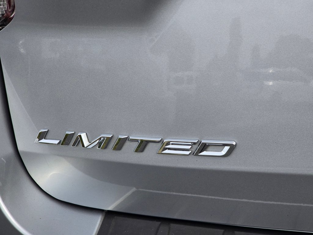 Used 2020 Ford Explorer Limited AWD/4WD image 32