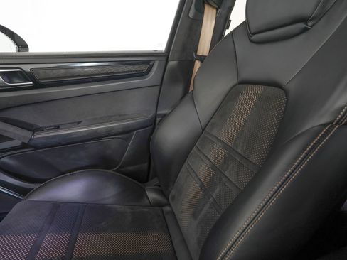 Used 2023 Porsche Cayenne Turbo GT AWD/4WD image 25