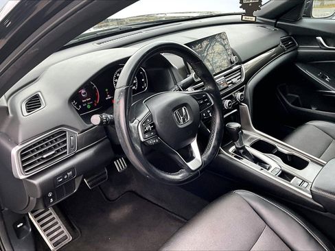 Used 2018 Honda Accord Sport image 17