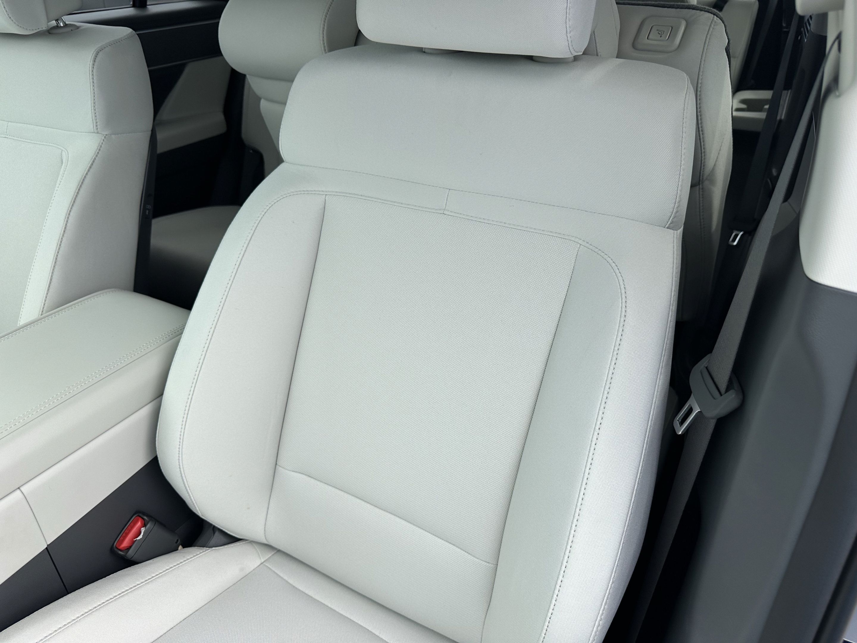 New 2027 Hyundai Santa Fe SE FWD image 20