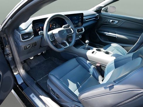 Used 2025 Ford Mustang GT Premium image 10
