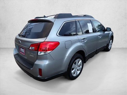 Used 2011 Subaru Outback 2.5i Limited w/ PWR Moonroof Pkg AWD/4WD image 4