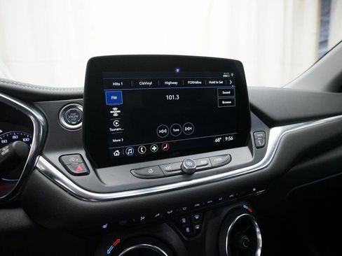 Used 2025 Chevrolet Blazer LT image 6