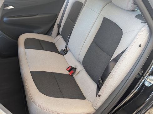 Used 2020 Chevrolet Bolt LT image 17