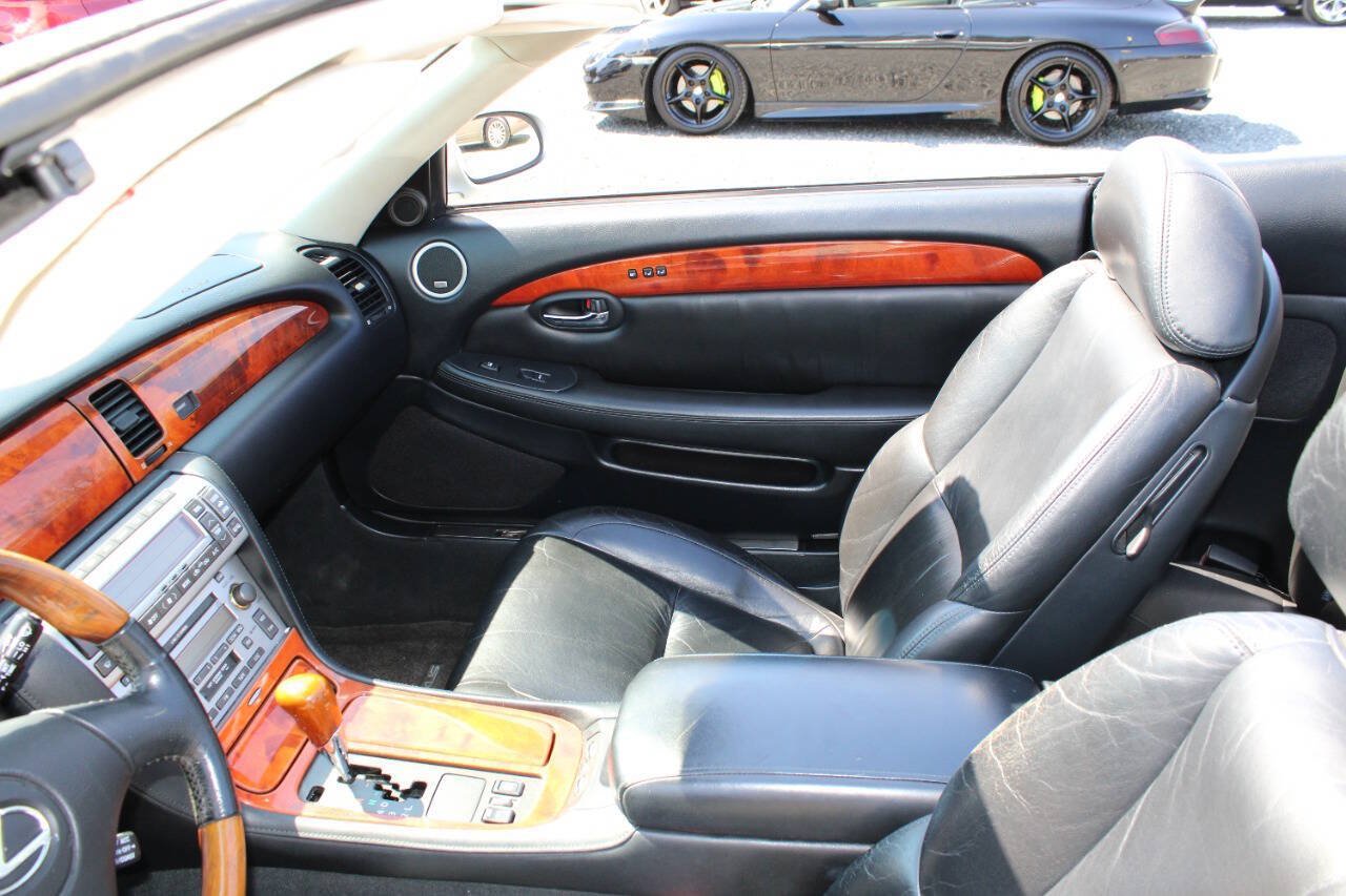 Used 2002 Lexus SC 430 Convertible RWD image 22