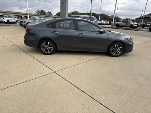 Certified 2024 Kia Forte LXS w/ LXS Technology Package image 11