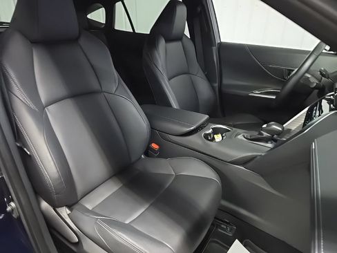 Used 2023 Toyota Venza XLE AWD/4WD image 14