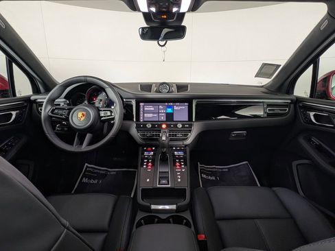 New 2026 Porsche Macan image 20