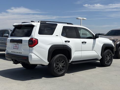 Certified 2025 Toyota 4Runner SR5 AWD/4WD image 3