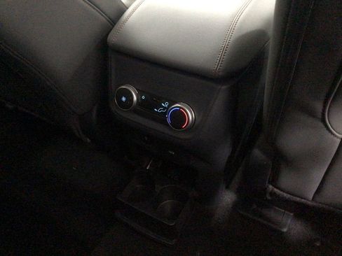 Used 2025 Ford Explorer Active w/ Active Comfort Package image 29