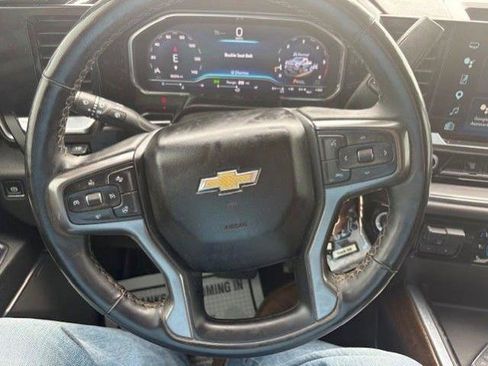 Used 2024 Chevrolet Silverado 2500 High Country w/ High Country Premium Package AWD/4WD image 8