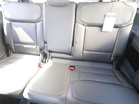 New 2025 Ford Expedition Active image 14