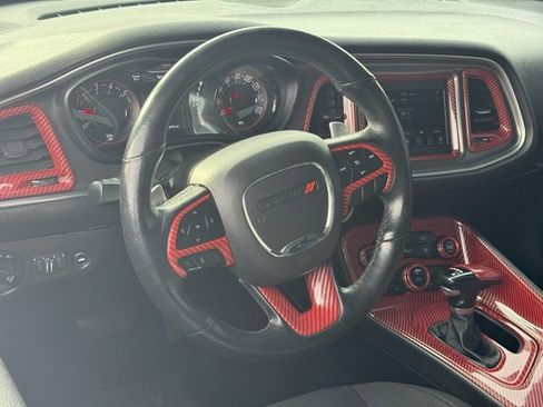 Used 2019 Dodge Challenger R/T w/ Driver Convenience Group image 10