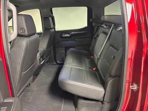 Used 2024 GMC Sierra 1500 SLT w/ SLT Convenience Package image 30