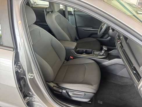 Used 2026 Kia K4 FWD image 35
