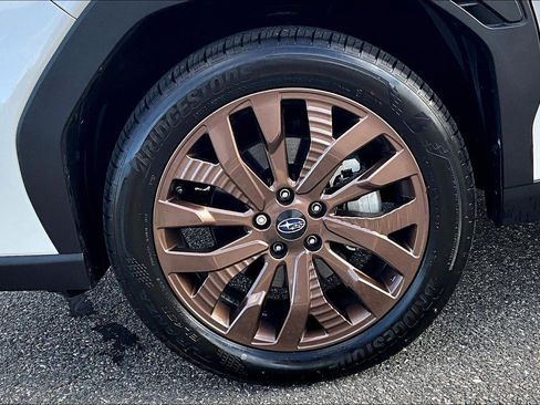 Used 2025 Subaru Forester Sport image 9