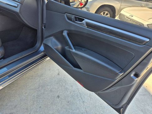 Used 2016 Volkswagen Passat 1.8T SE image 14