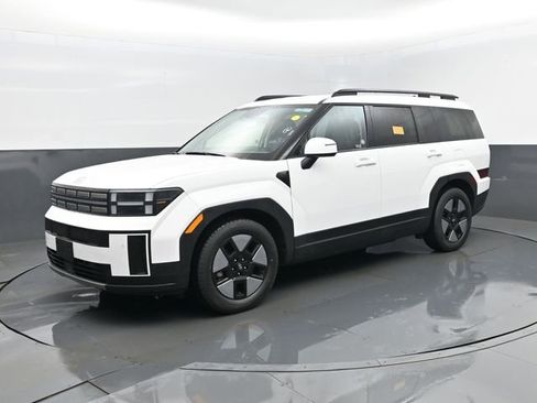 Used 2025 Hyundai Santa Fe SEL image 1