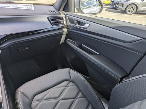 New 2026 Volkswagen Atlas Cross Sport SE image 17