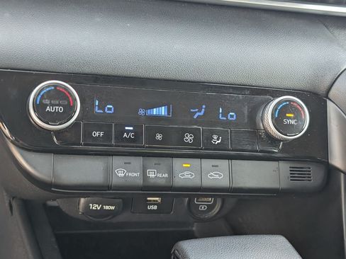 Used 2021 Hyundai Elantra SEL FWD image 17