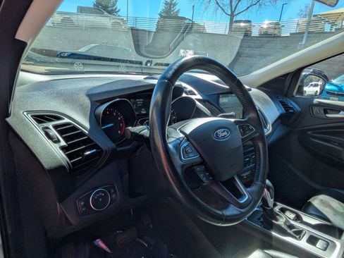 Used 2019 Ford Escape SEL image 10