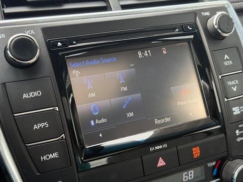 Used 2016 Toyota Camry XLE w/ Moonroof Package FWD image 23