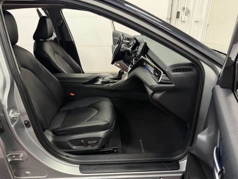 Used 2021 Toyota Camry XSE FWD image 45