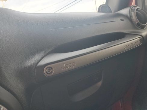 Used 2012 Jeep Wrangler Unlimited Sport image 20