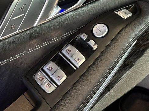 Used 2022 BMW X7 M50i image 26