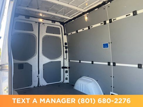 Used 2025 Mercedes-Benz Sprinter 2500 image 26