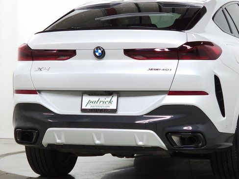 Used 2025 BMW X6 xDrive40i w/ Executive Package image 11