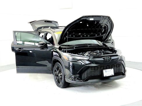 Certified 2024 Toyota Corolla Cross Nightshade image 9