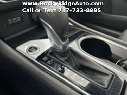 Used 2024 Nissan Altima 2.5 SV image 12